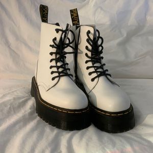 Dr Martens Jadon Polished Smooth White
Wore a couple of times.